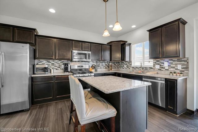 13661 Stamford Road, Van Buren Twp, MI 48111