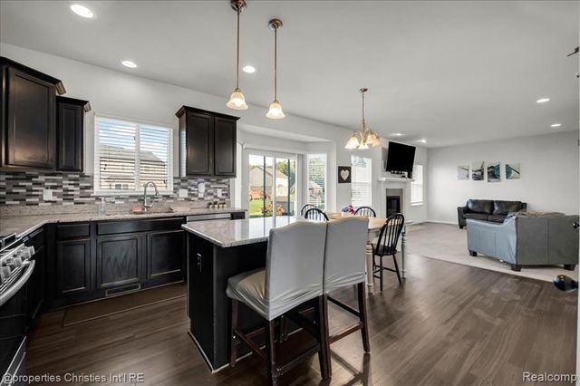 13661 Stamford Road, Van Buren Twp, MI 48111