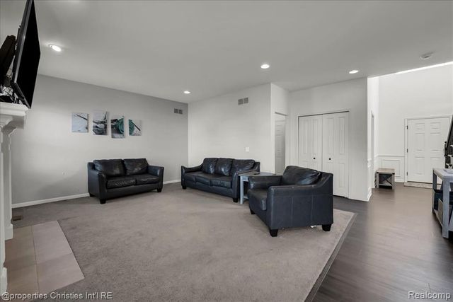 13661 Stamford Road, Van Buren Twp, MI 48111