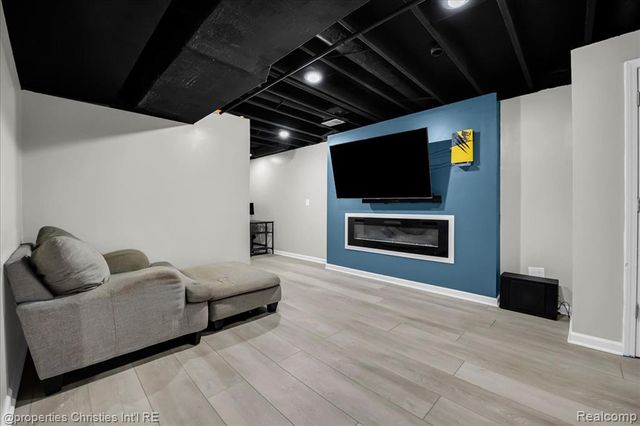 13661 Stamford Road, Van Buren Twp, MI 48111