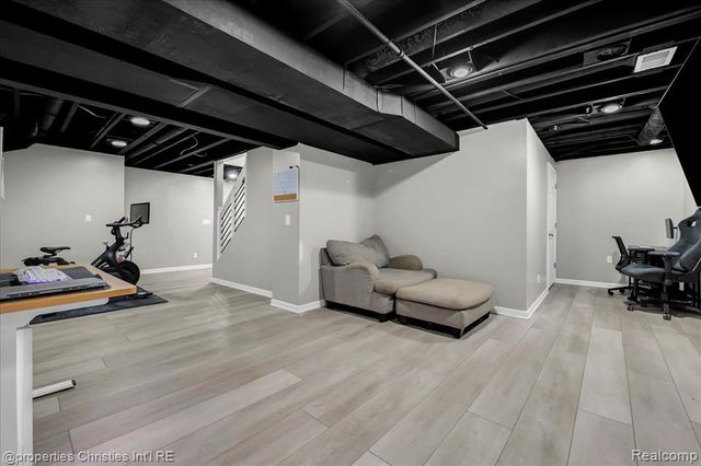 13661 Stamford Road, Van Buren Twp, MI 48111