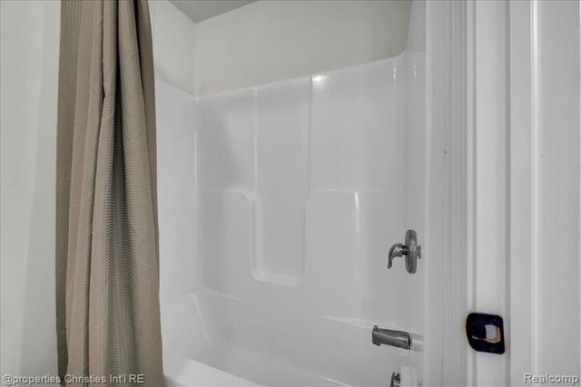 13661 Stamford Road, Van Buren Twp, MI 48111