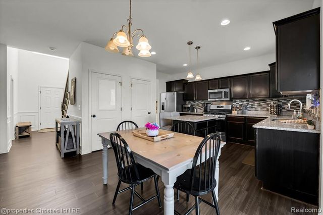 13661 Stamford Road, Van Buren Twp, MI 48111