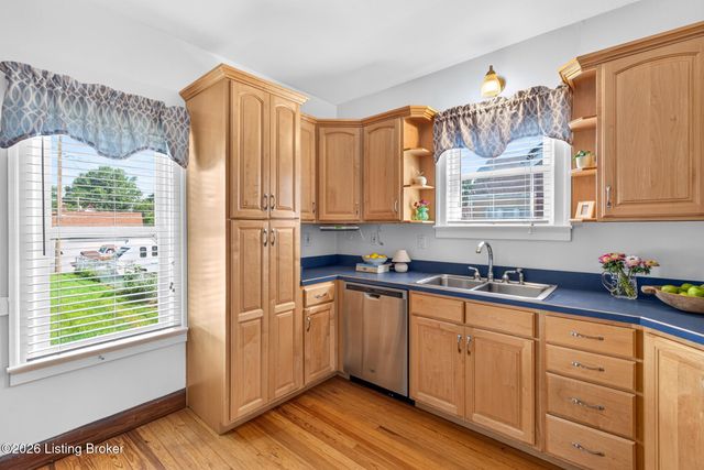961 Eastern Pkwy, Louisville, KY 40217