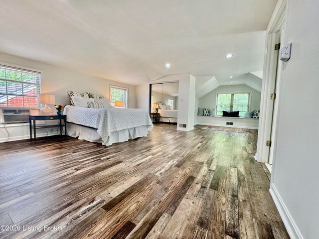 961 Eastern Pkwy, Louisville, KY 40217