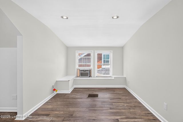 961 Eastern Pkwy, Louisville, KY 40217