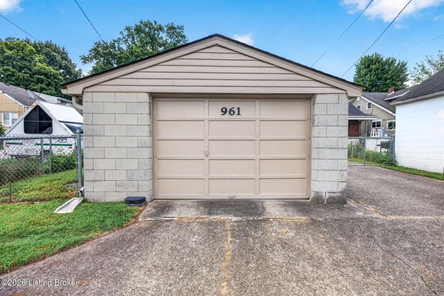 961 Eastern Pkwy, Louisville, KY 40217