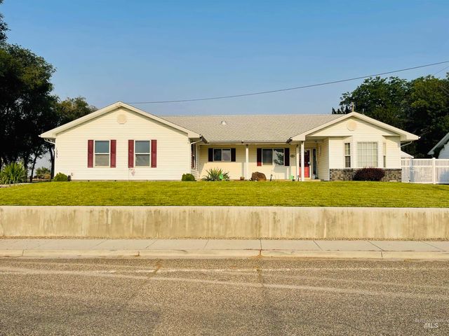 1293 Alameda Dr., Ontario, OR 97914