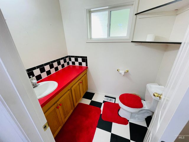 1293 Alameda Dr., Ontario, OR 97914