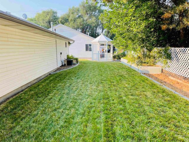 1293 Alameda Dr., Ontario, OR 97914