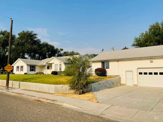 1293 Alameda Dr., Ontario, OR 97914