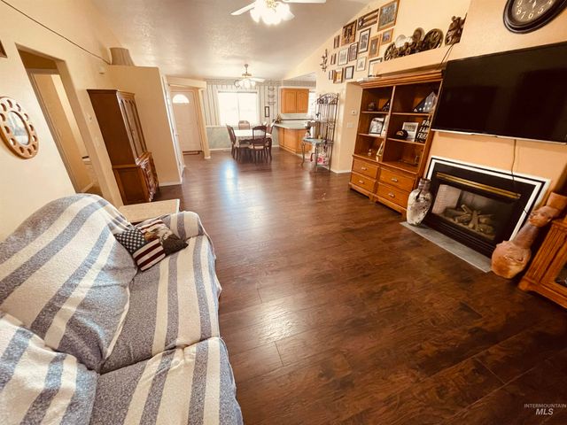 1293 Alameda Dr., Ontario, OR 97914