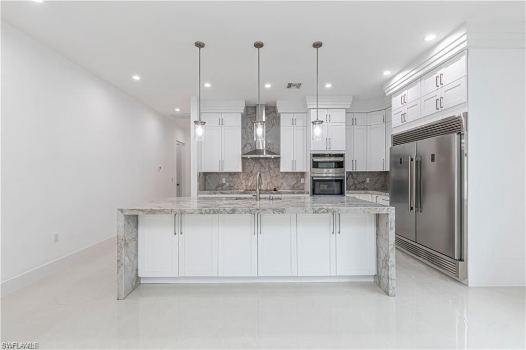 3098 Pine Tree DR, NAPLES, FL 34112 — photo 2
