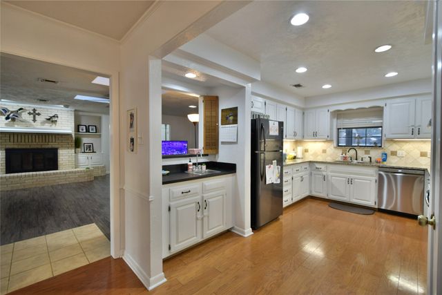 9012 Bontura Road, Granbury, TX 76049