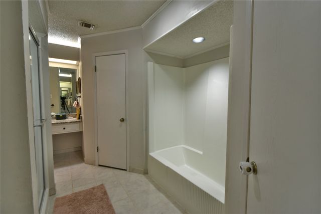 9012 Bontura Road, Granbury, TX 76049