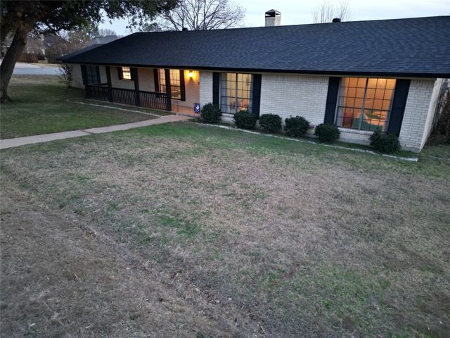 9012 Bontura Road, Granbury, TX 76049