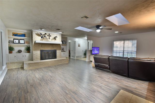 9012 Bontura Road, Granbury, TX 76049