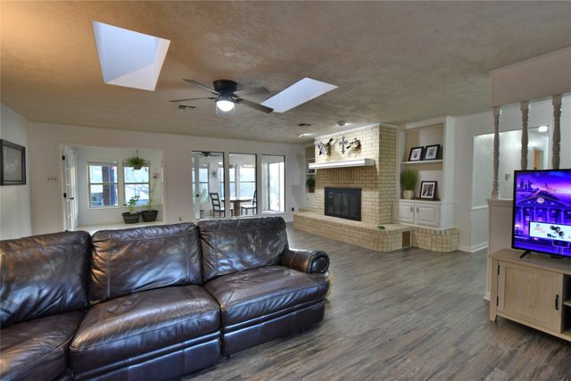 9012 Bontura Road, Granbury, TX 76049