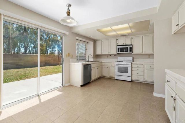 25177 Calle De Tres Amigos, Murrieta, CA 92563