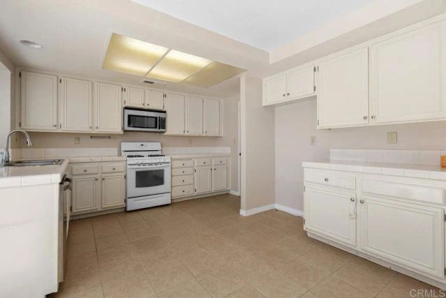 25177 Calle De Tres Amigos, Murrieta, CA 92563