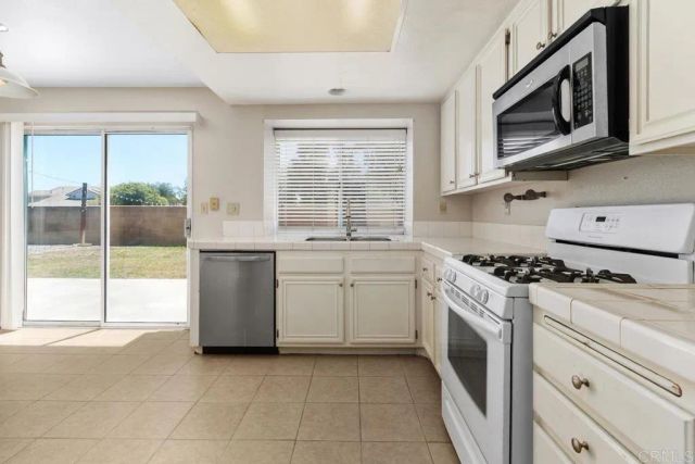 25177 Calle De Tres Amigos, Murrieta, CA 92563