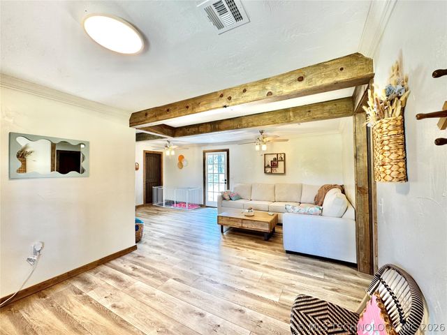 428936 E 1131 Road, Porum, OK 74455