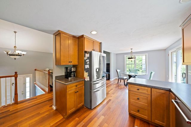 96 Central St, Abington, MA 02351