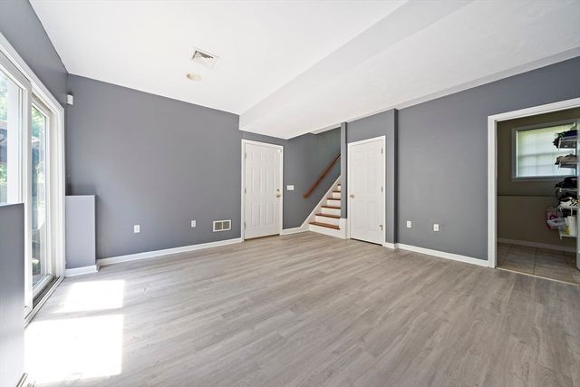 96 Central St, Abington, MA 02351