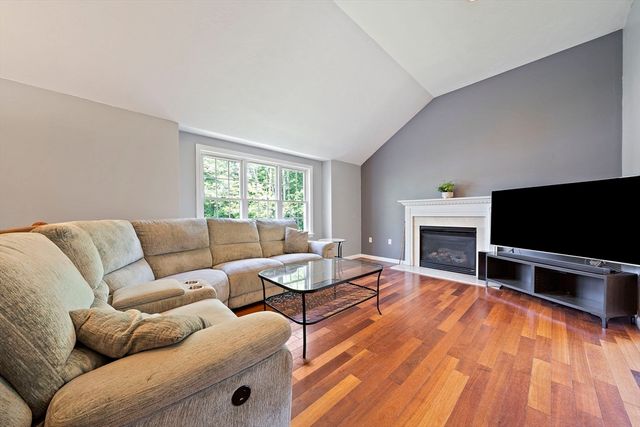 96 Central St, Abington, MA 02351