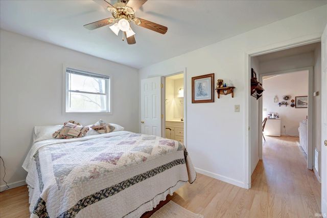 6257 E Calvertville Road, Bloomfield, IN 47424