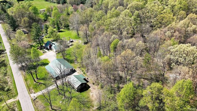 6257 E Calvertville Road, Bloomfield, IN 47424