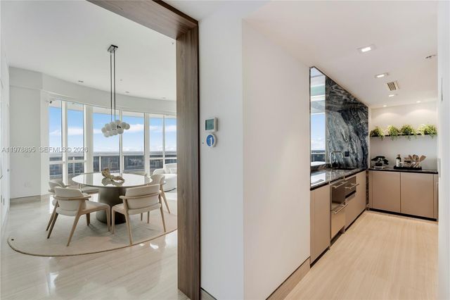 18201 E Collins Ave TS1, Sunny Isles Beach, FL 33160