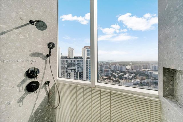 18201 E Collins Ave TS1, Sunny Isles Beach, FL 33160