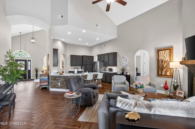 14087 Maddie Circle, D'iberville, MS 39540