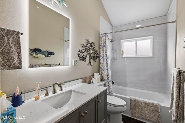 14087 Maddie Circle, D'iberville, MS 39540