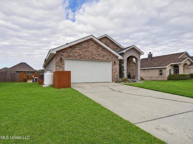 14087 Maddie Circle, D'iberville, MS 39540