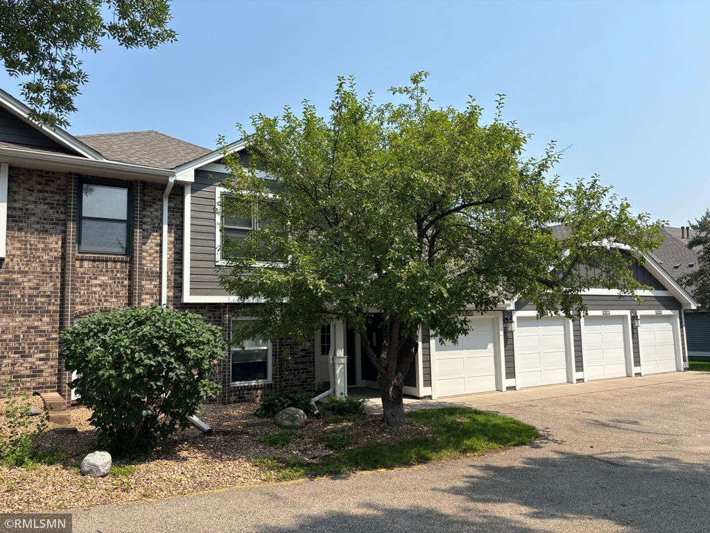 6804 Langford Drive, Edina, MN 55436