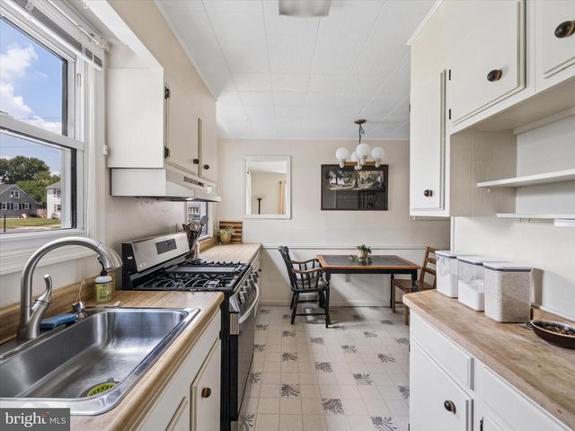 3428 MOUNT VERNON AVE, Brookhaven, PA 19015