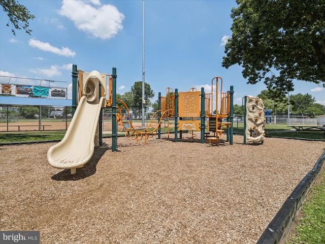 3428 MOUNT VERNON AVE, Brookhaven, PA 19015