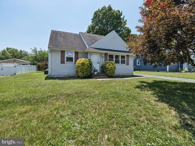 3428 MOUNT VERNON AVE, Brookhaven, PA 19015