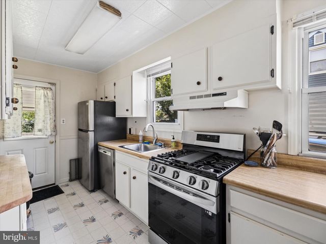 3428 MOUNT VERNON AVE, Brookhaven, PA 19015