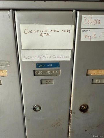 19585 Masonic Boulevard 21, Roseville, MI 48066