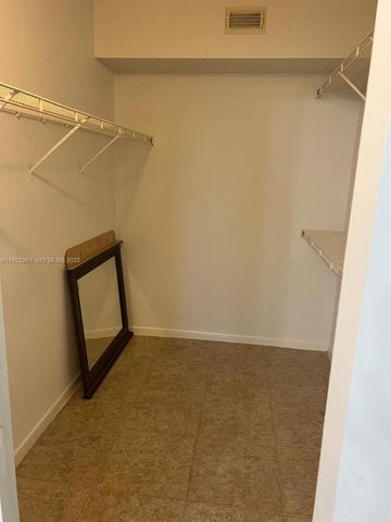 8821 Wiles Rd 306, Coral Springs, FL 33067