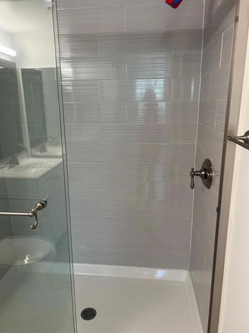 8821 Wiles Rd 306, Coral Springs, FL 33067