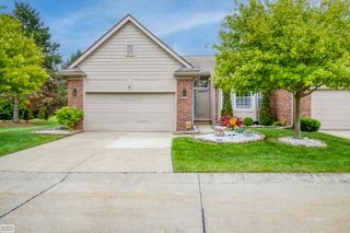 14984 Heather Pointe Drive, Sterling Heights, MI 48313