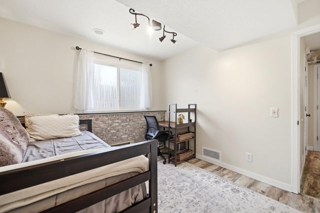 4361 Bear Path Trail, Eagan, MN 55122