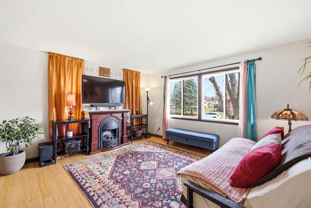 4361 Bear Path Trail, Eagan, MN 55122