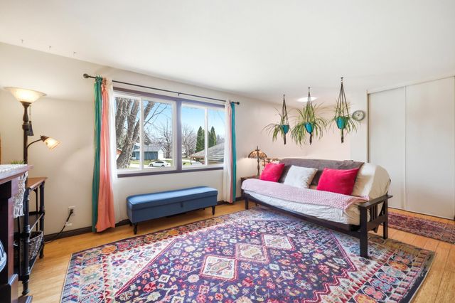 4361 Bear Path Trail, Eagan, MN 55122