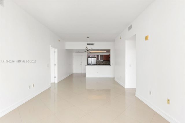3131 NE 188th Street 21010, Aventura, FL 33180