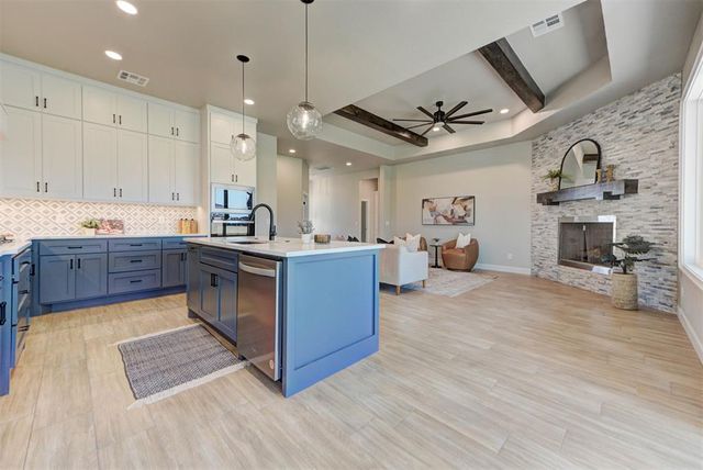 10420 SW 49th Street, Mustang, OK 73064